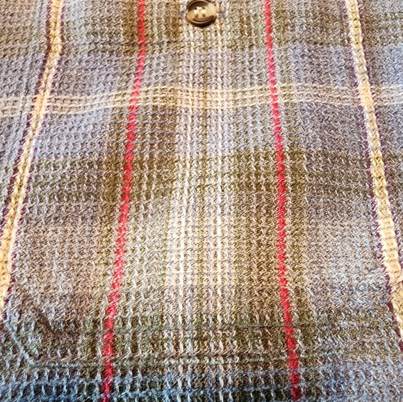 Cabin Creek Waffle Weave Plaid Long Sleeve Button Down Shirt, Size Large - Picture 4 of 5